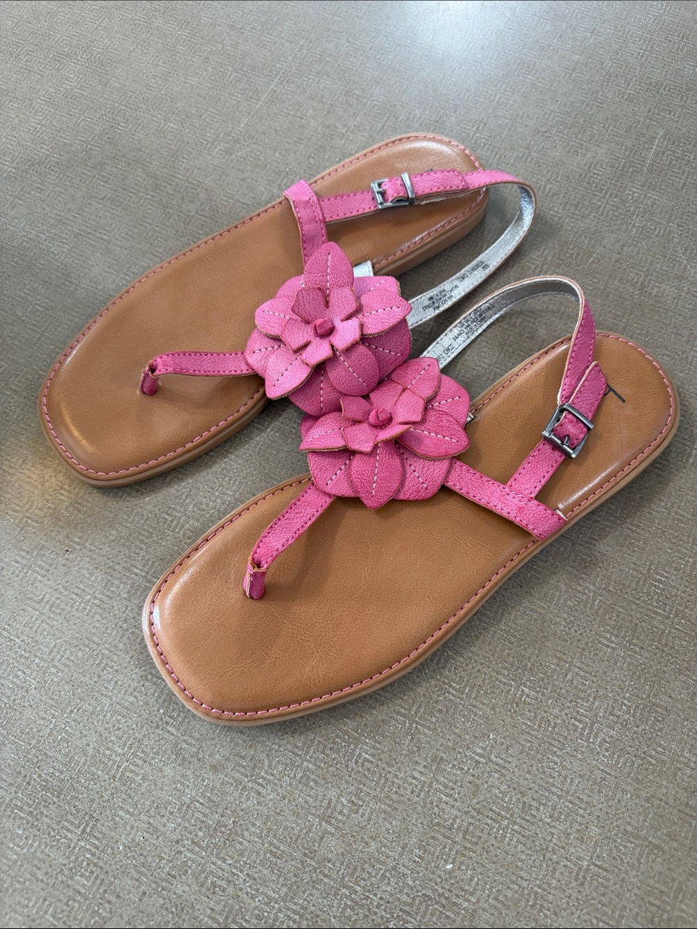 b. o. c. Born Concepts Pink Leather Floral Thong Sandals for Women size 8 New